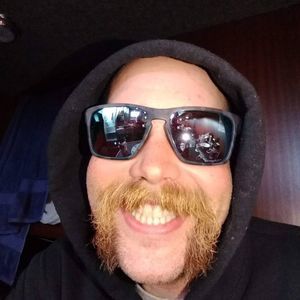 Meet your Posher, Max